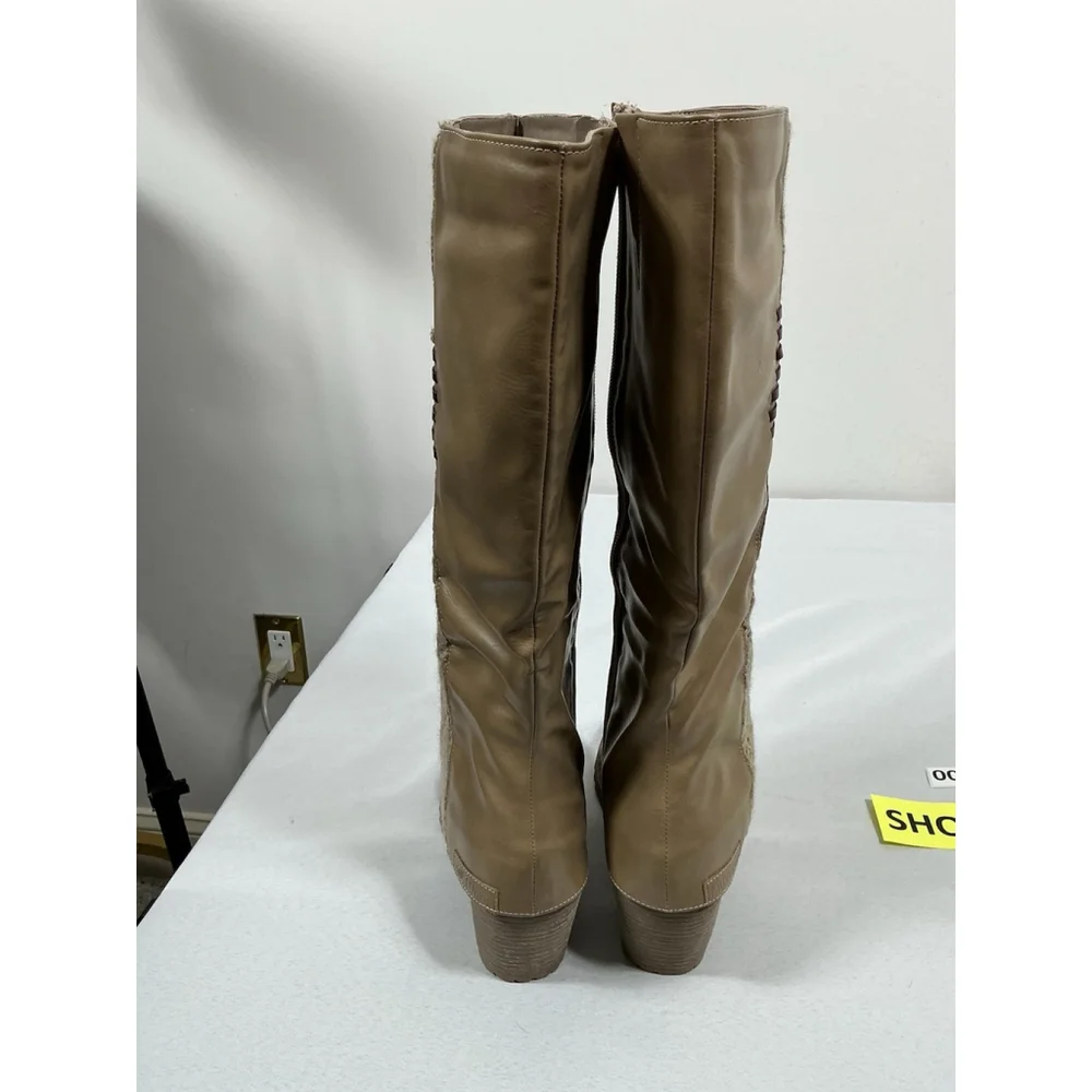 Woman’s NWOT Mukluks Knee High Boots 6.5 Tan Side Zip Chunky Heel Round Toe - Picture 5 of 10